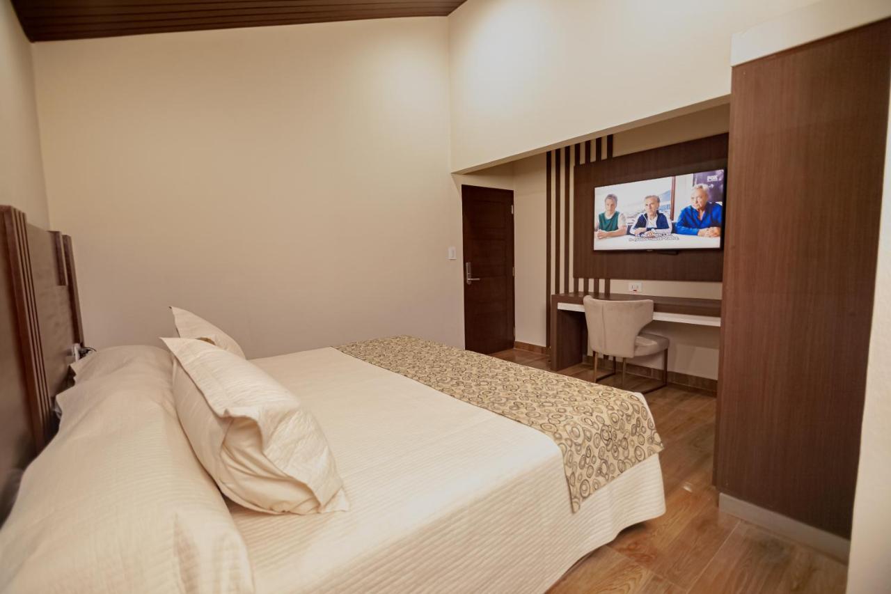 Hotel Sirari By Regina Санта Крус де ла Сиера Екстериор снимка