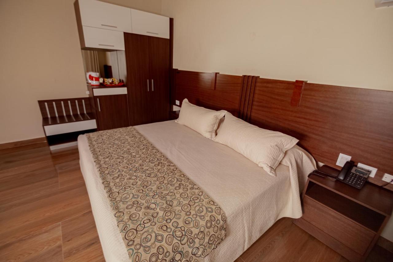 Hotel Sirari By Regina Санта Крус де ла Сиера Екстериор снимка