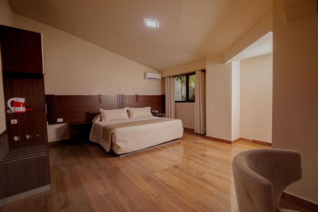 Hotel Sirari By Regina Санта Крус де ла Сиера Екстериор снимка